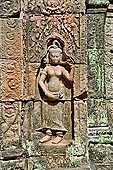 Ta Som temple - bas reliefs of devatas